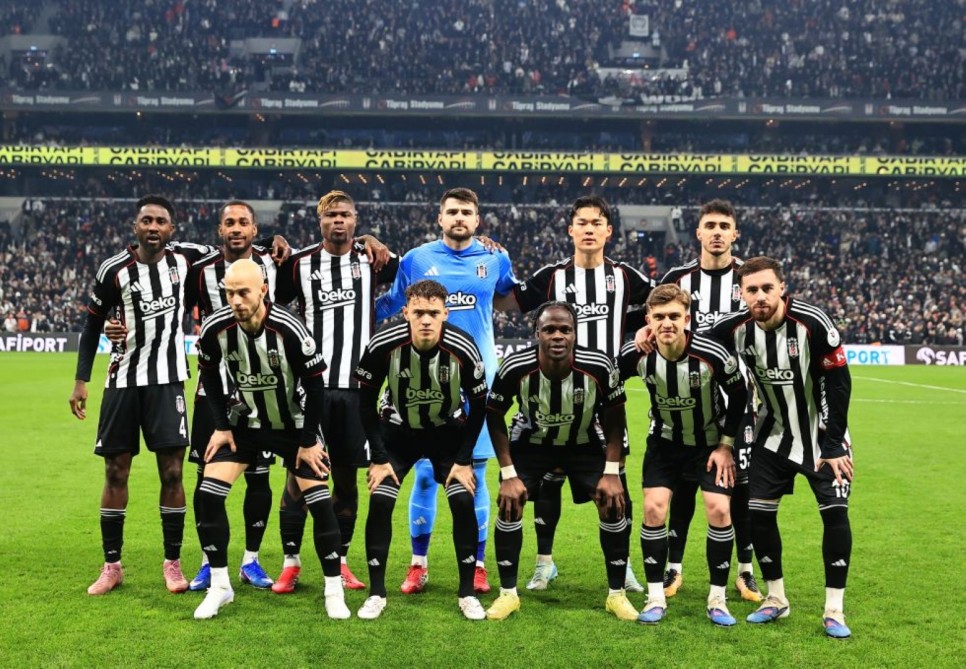 YAZARLARDAN BE��KTA� YORUMLARI