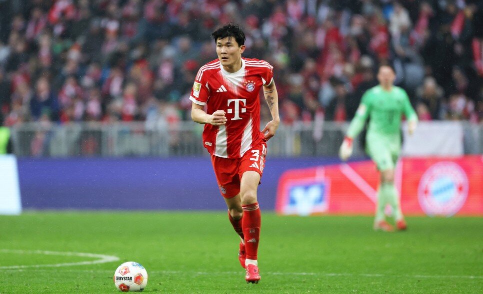 BAYERN M�N�H - 443 M�LYON EURO