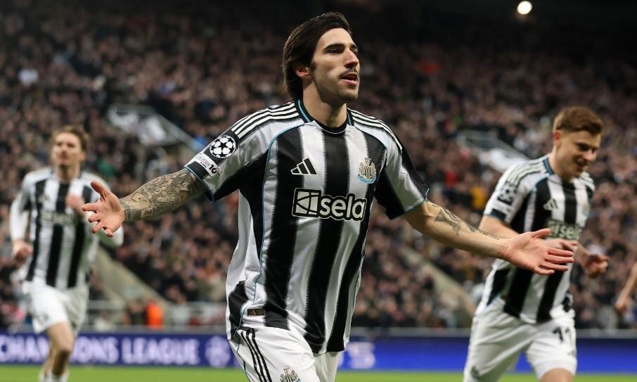 NEWCASTLE - 40 M�LYON EURO