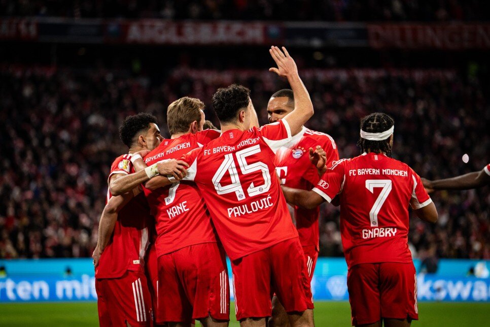 BAYERN M�N�H - 402 M�LYON EURO