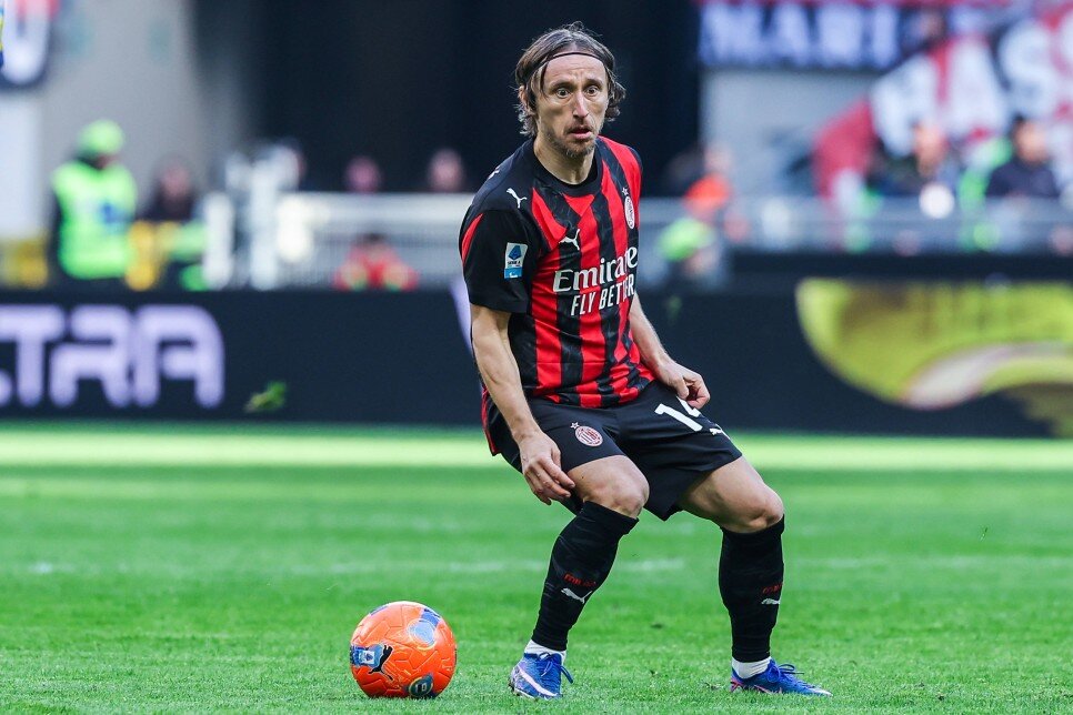 AC MILAN - 158 M�LYON EURO
