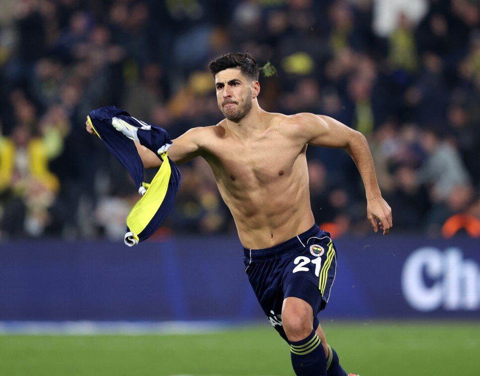 ASENSIO�DAN DEPLASMAN REKORU