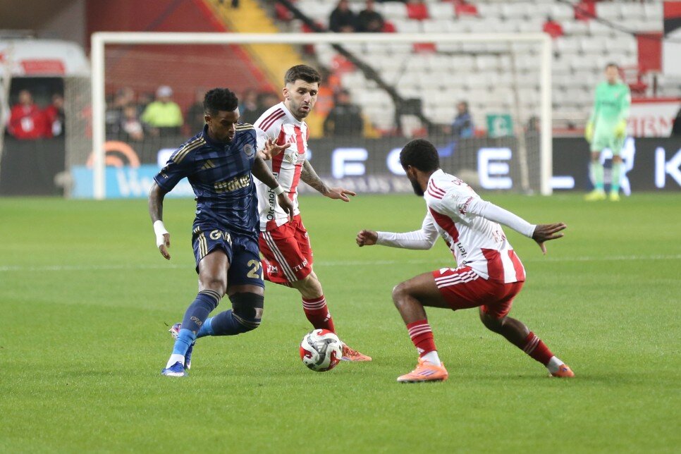 ELVIR BALIC'�N YORUMLARI