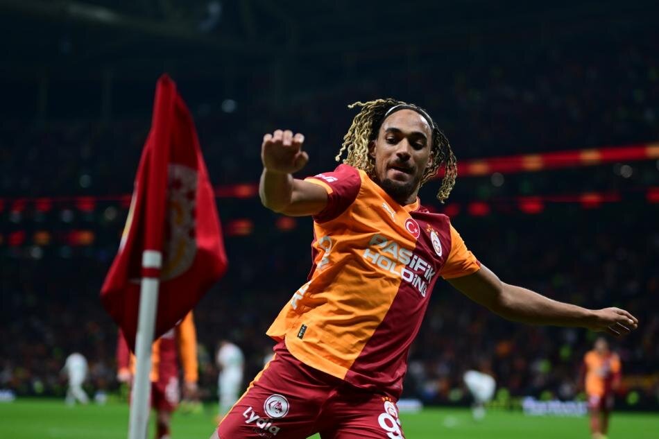 GALATASARAY'A �Y� D�ND�