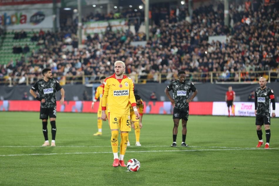 �� KULVARDA DA SKOR KATKISI