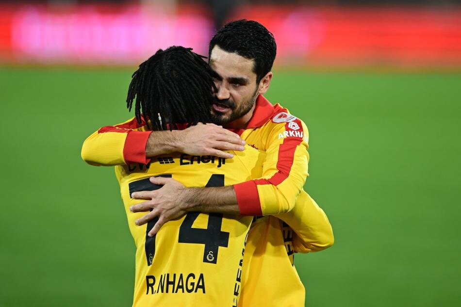 ��AMP�YONLAR L�G� L�STES�NDE OLMALIYDI�