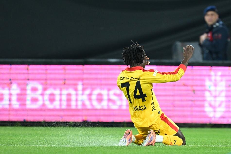 GALATASARAY FORMASIYLA �LK GOL