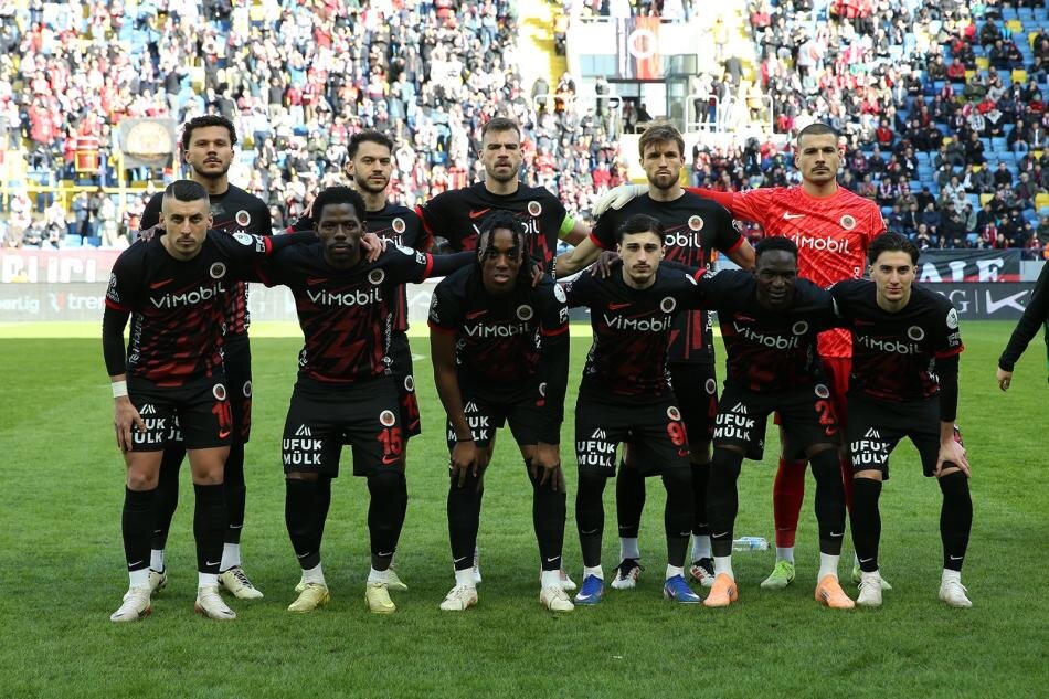 14 - GEN�LERB�RL��� | 27 M�LYON EURO