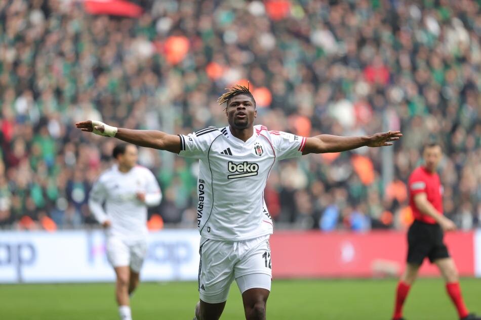 OSIMHEN'� AGBADOU DURDURMAYA �ALI�ACAK