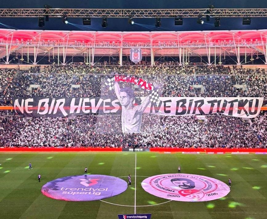 DERB�YE �ZEL KOREOGRAF�