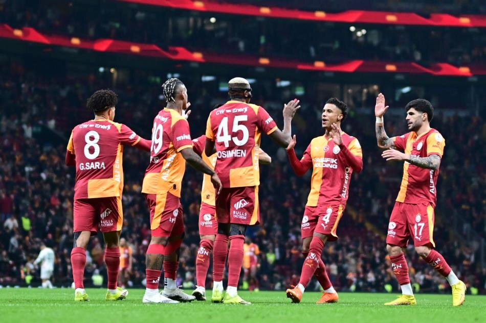 GALATASARAY�DAN �ST�KRAR TABLOSU
