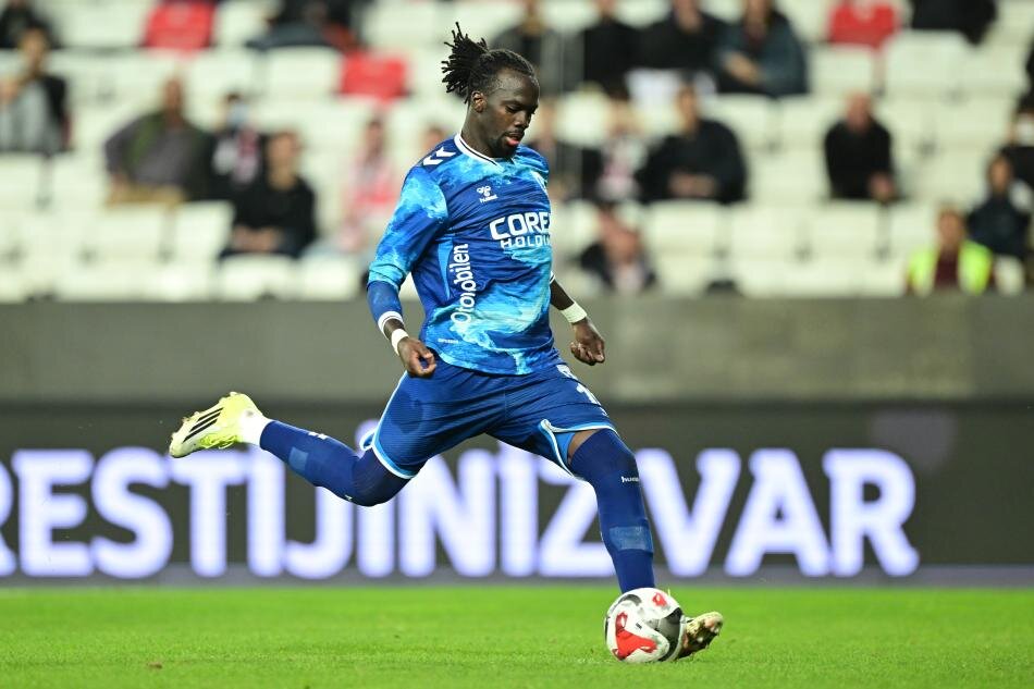 FENERBAH�E�YE KAR�I GOL HATIRASI