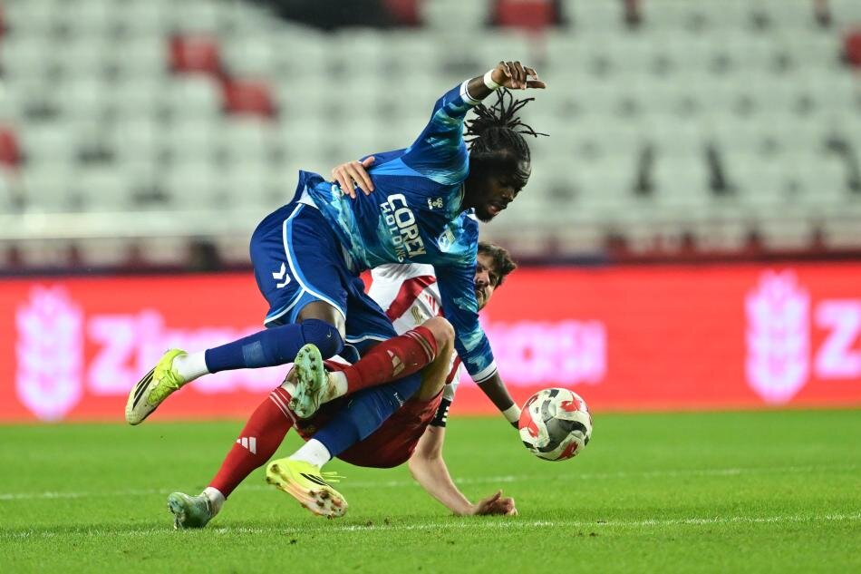 SAMSUNSPOR�DA 0-0 SER�S�