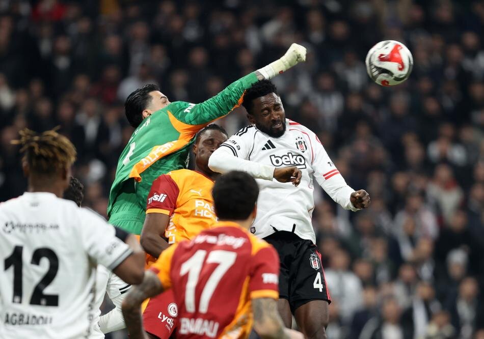 MUSLERA'YI UNUTTURDU