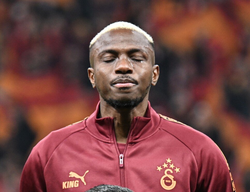 D�NYA GALATASARAY'I KONU�UYOR!