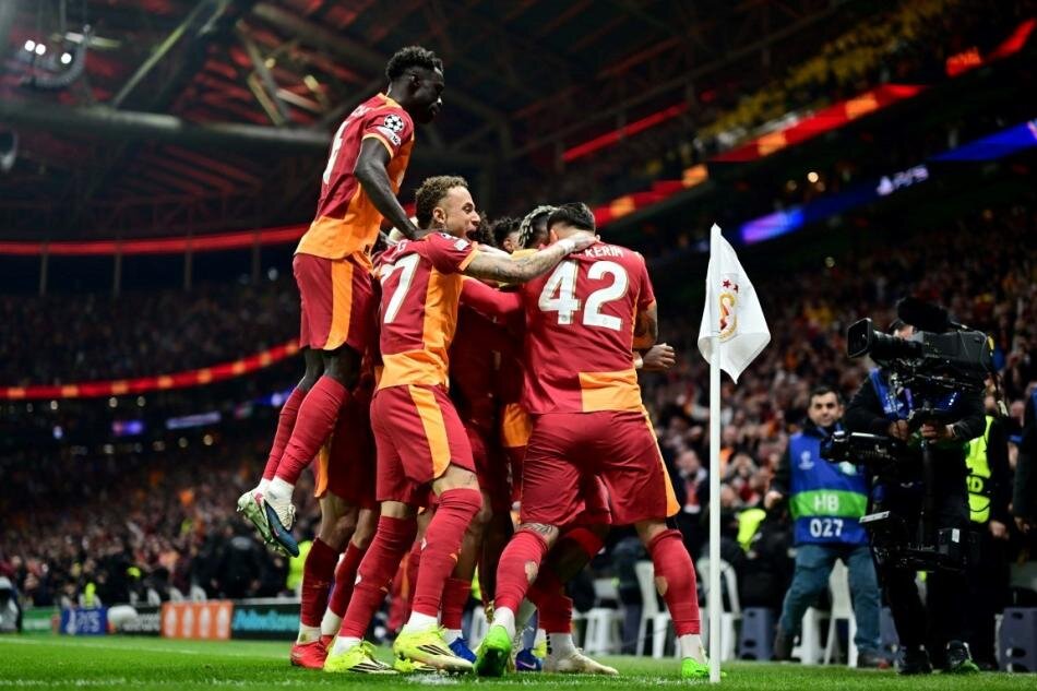 LIVERPOOL'A KAR�I SER�