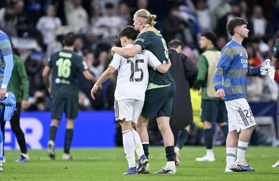 MA� SONU B�RB�RLER�N� TEBR�K ETT�LER