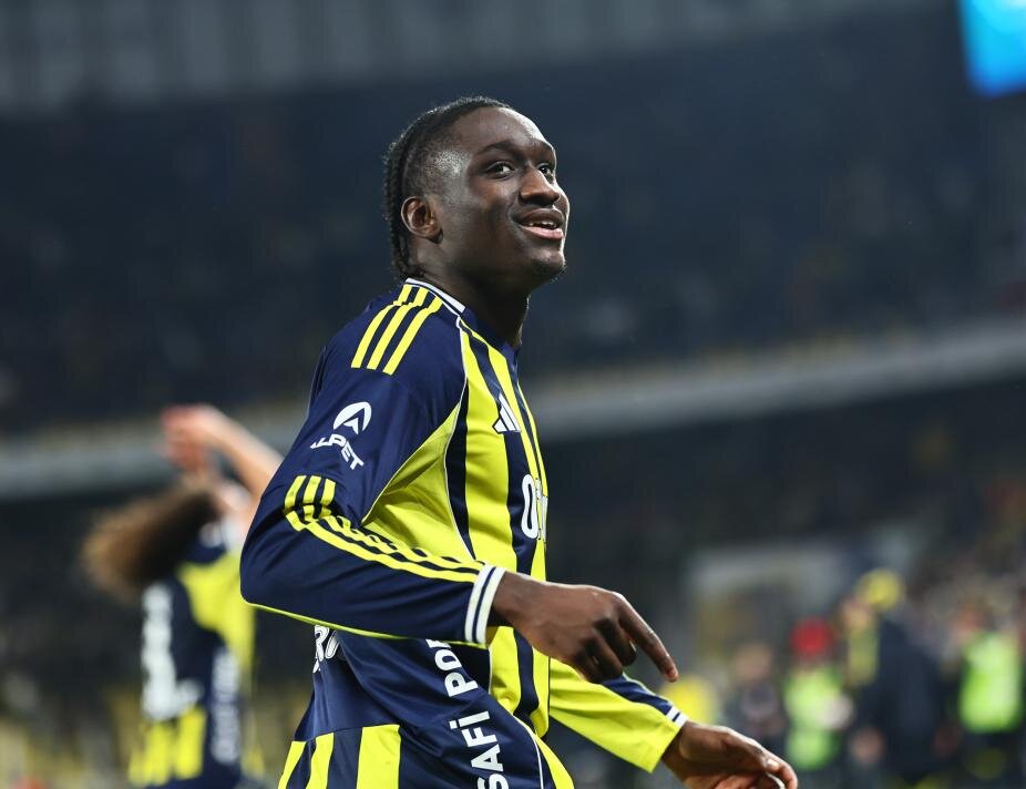 �LKES�NDE DE �OK KONU�ULMAYA BA�LANDI