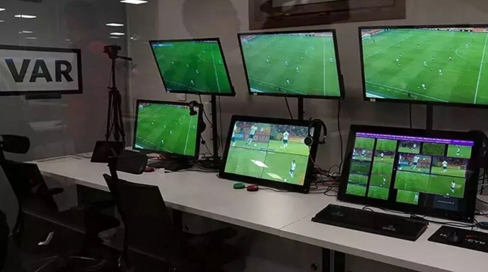 TFF YABANCI HAKEME KAPIYI KAPADI