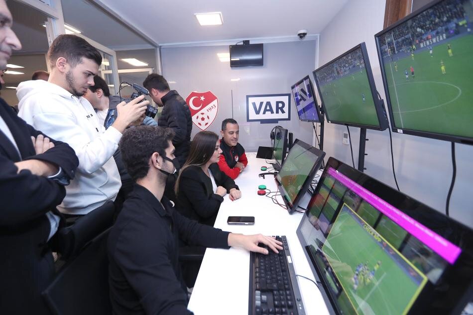 G�RCAN B�LG��: \