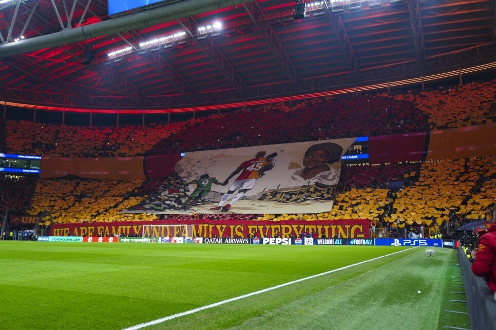 OSIMHEN PANKARTI Y�NE G�NDEM