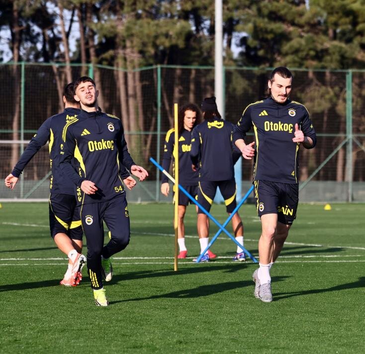 SON �DMANDA SEV�ND�REN B�R GEL��ME YA�ANDI