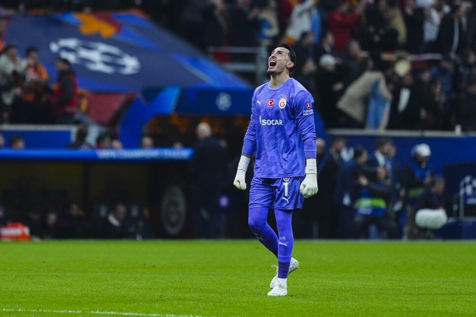 GALATASARAY �LE S�ZLE�MES�