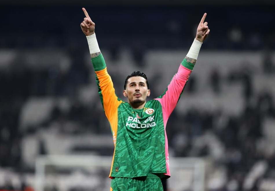 MUSLERA'YI UNUTTURDU