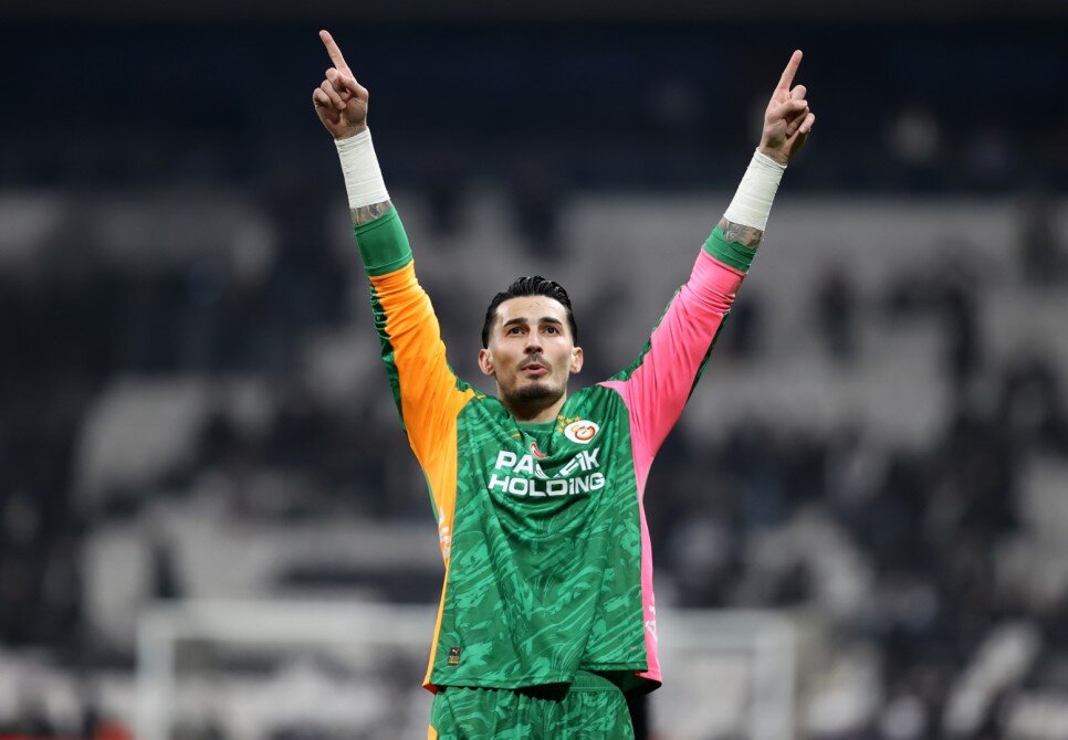 MUSLERA'YI UNUTTURDU