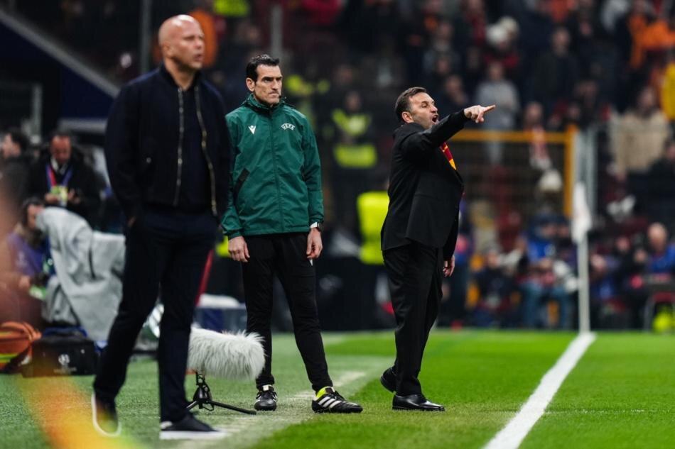 ARNE SLOT'A B�Y�K S�RPR�Z