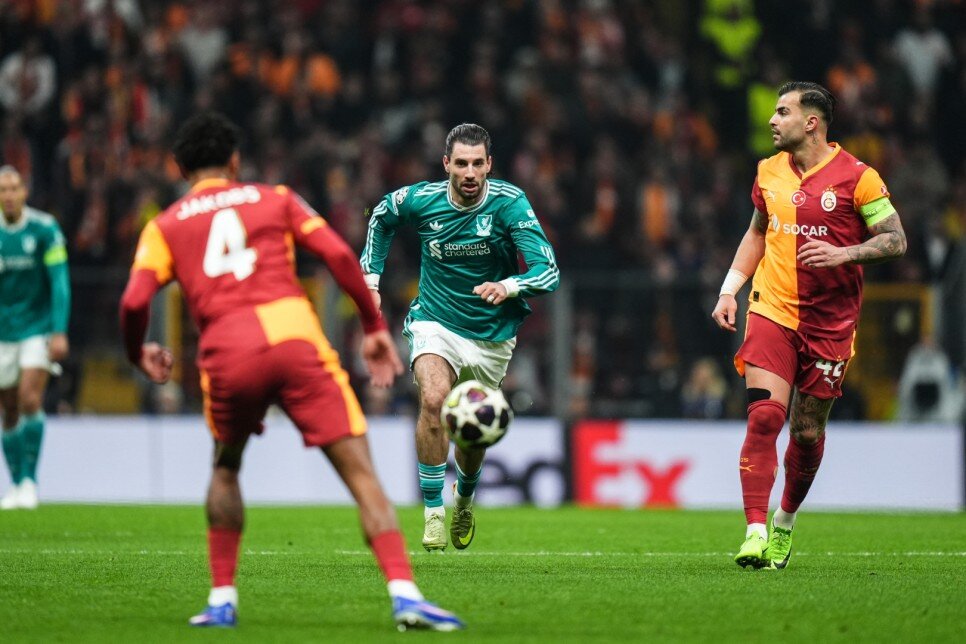 G.SARAY, KALES�N� LIVERPOOL'A KAPATTI