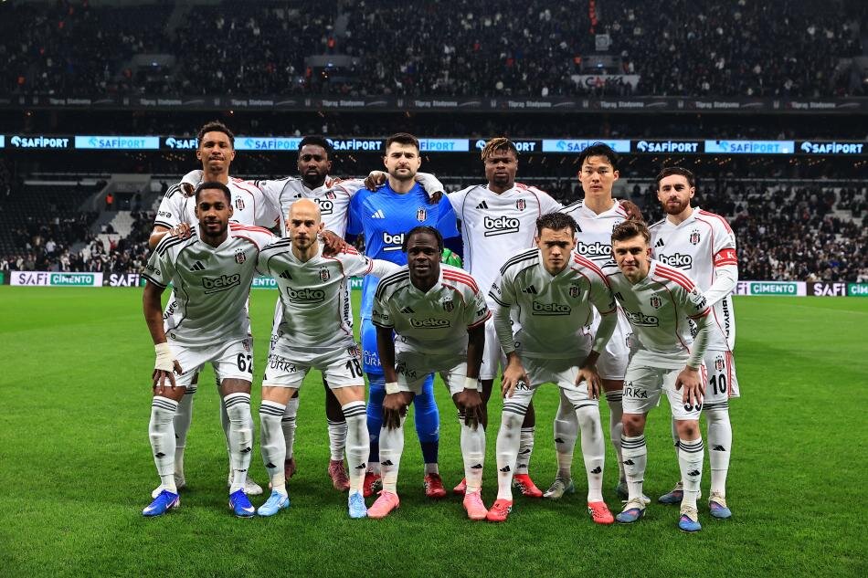 YAZARLARDAN BE��KTA� YORUMLARI