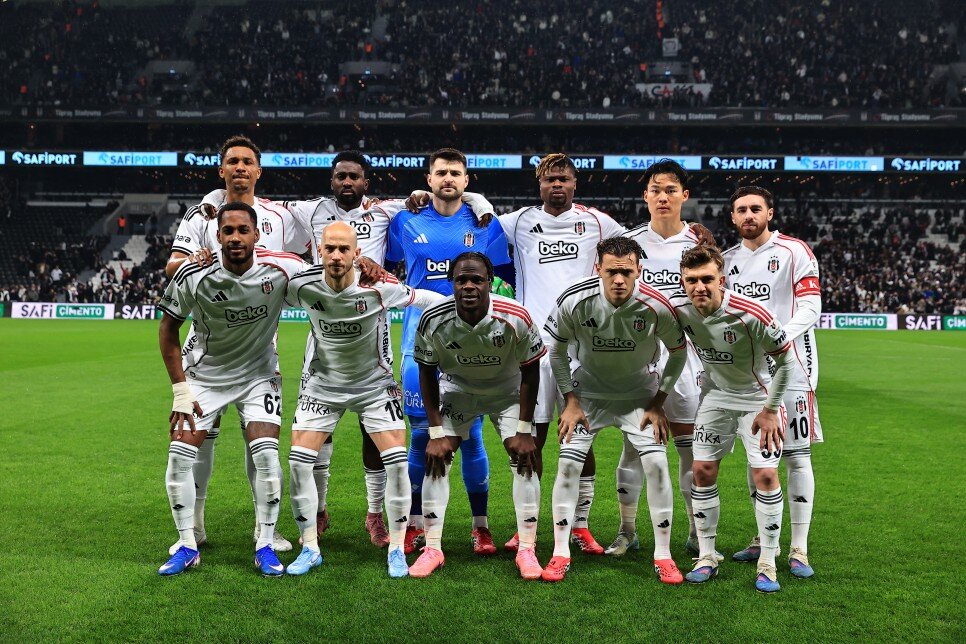 YAZARLARDAN BE��KTA� YORUMLARI