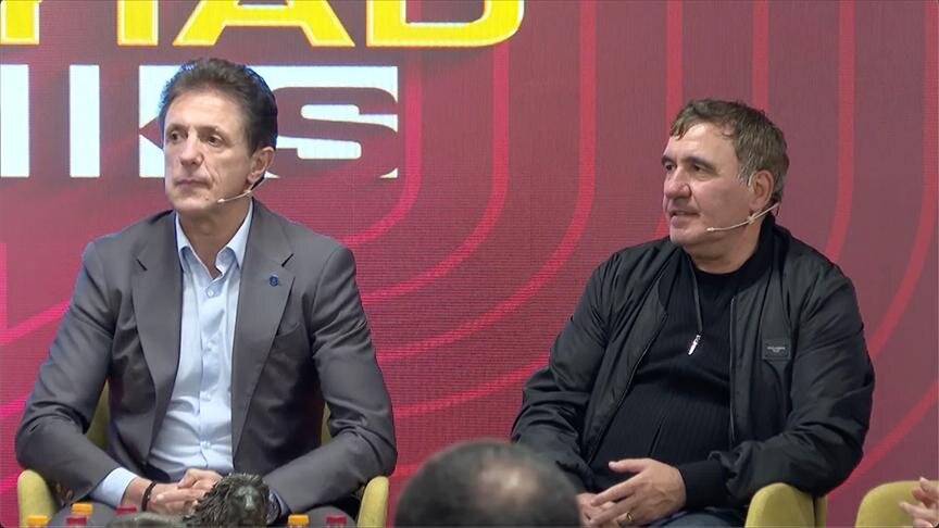 HAKAN �ALHANO�LU MESAJI