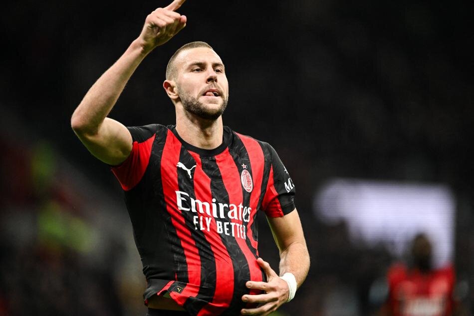 L�STEN�N �LK SIRASINDA