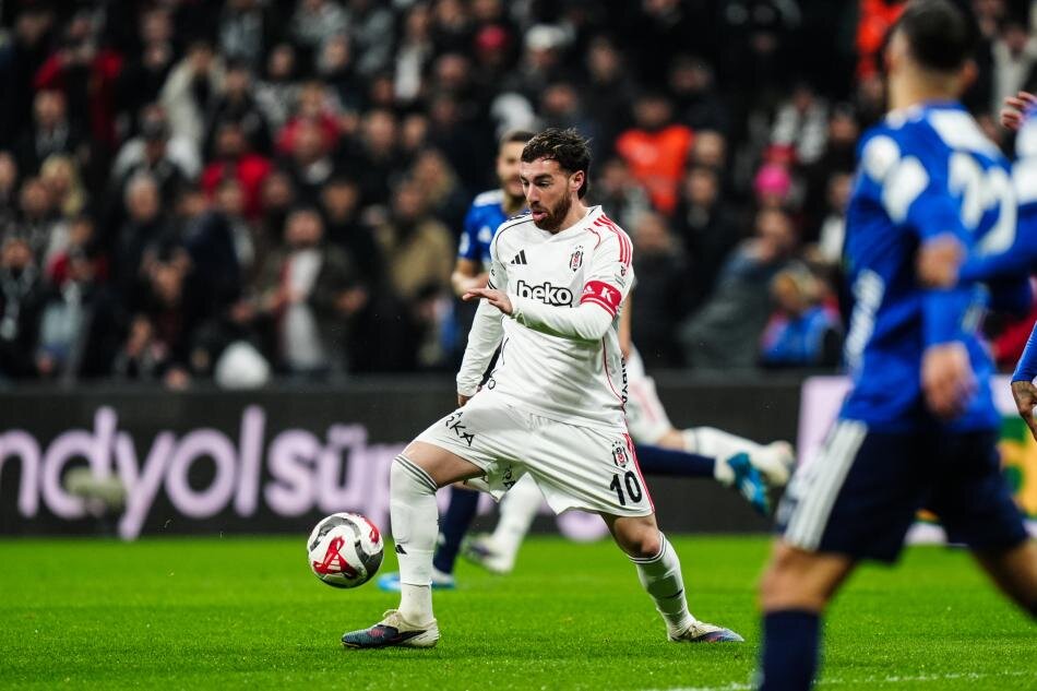 ARNE SLOT'UN �LG�S� B�TM�YOR