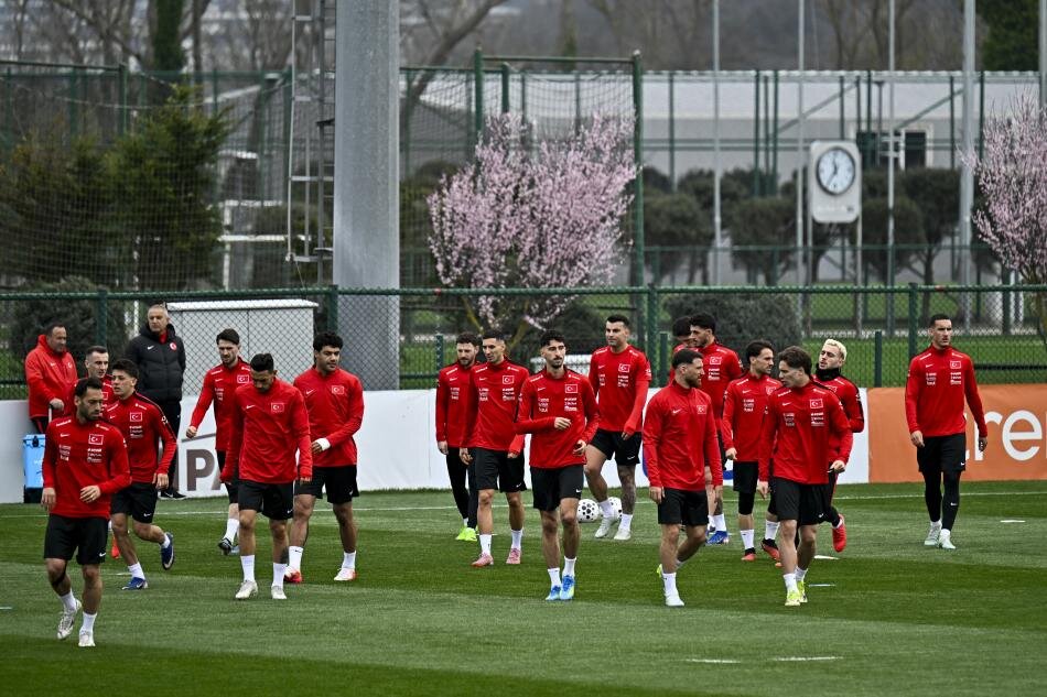 A M�LL� FUTBOL TAKIMI HAZIRLIKLARINI TAMAMLADI