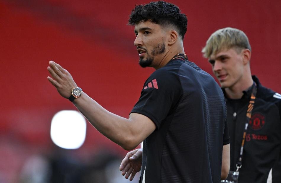 ALTAY'DAN YE��L I�IK