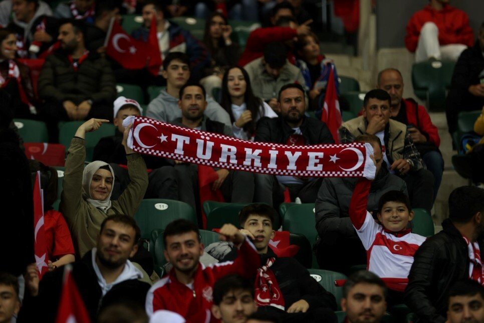 B�Y�K KOZUMUZ: DOLMABAH�E'N�N B�Y�S�