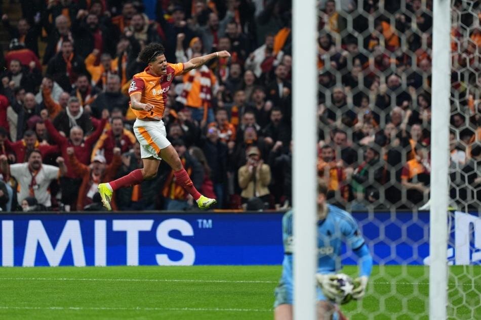 GALATASARAY �LE S�ZLE�MES�