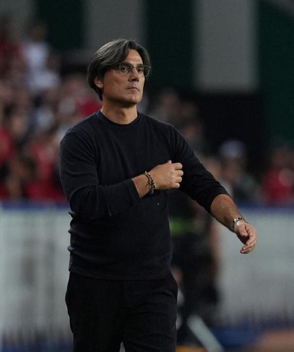 LUCESCU �LE YEN�DEN G�R��MES�