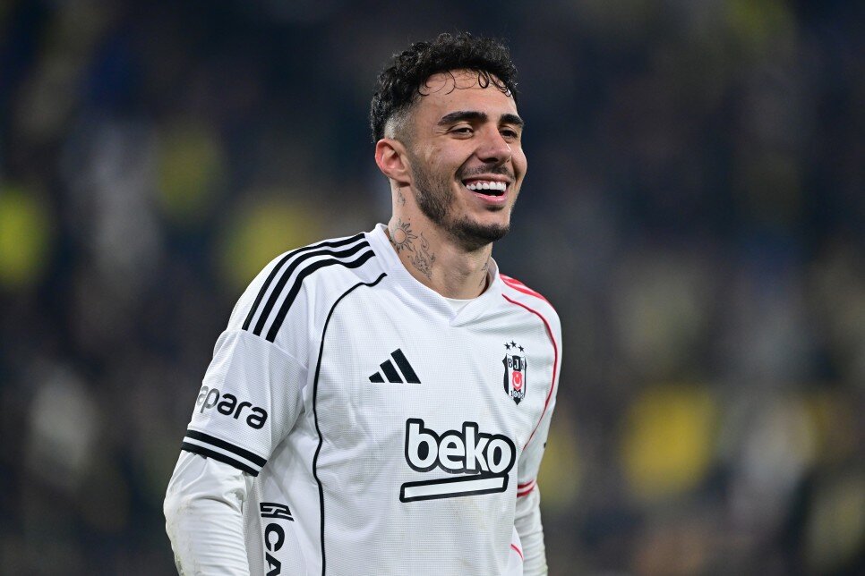 MILAN'DAN EM�RHAN TOPU HAMLES�