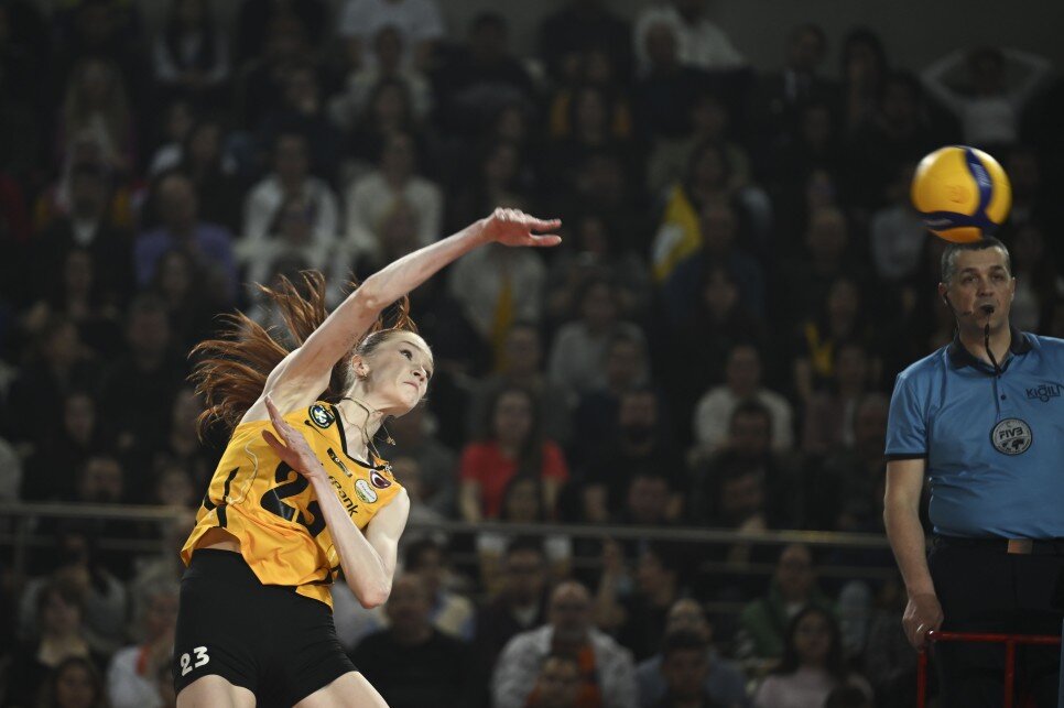 VAKIFBANK'TAK� �LK G�N�