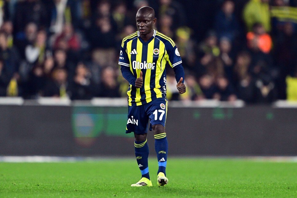 N'GOLO KANTE'DEN GELECE�� ���N A�IKLAMA