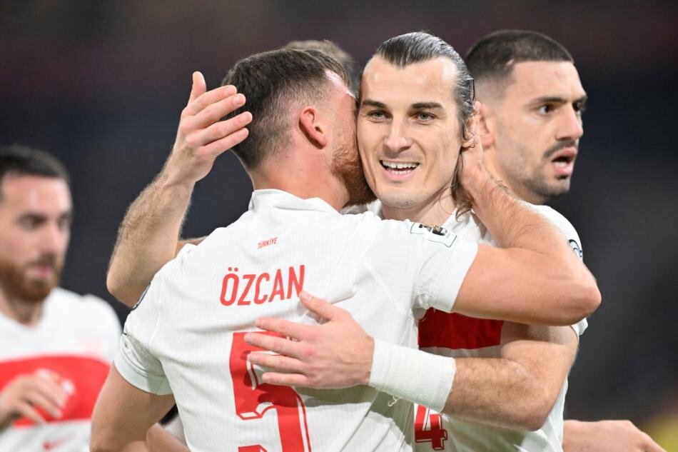 GALATASARAY VE BA�AK�EH�R