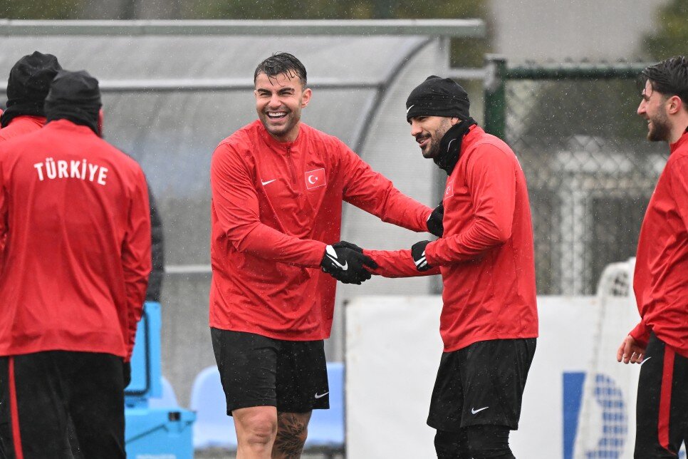 YA�I� ALTINDA ISINDILAR