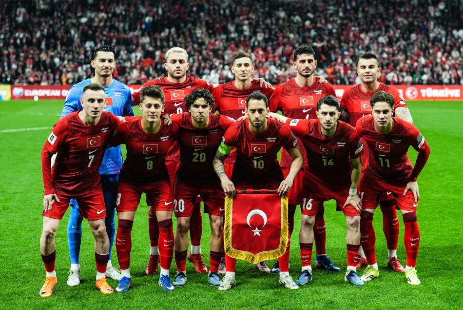 A M�LL� TAKIM ���N YORUM