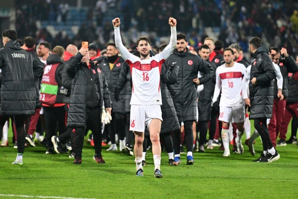 SONU�LARA G�RE DE���ECEK