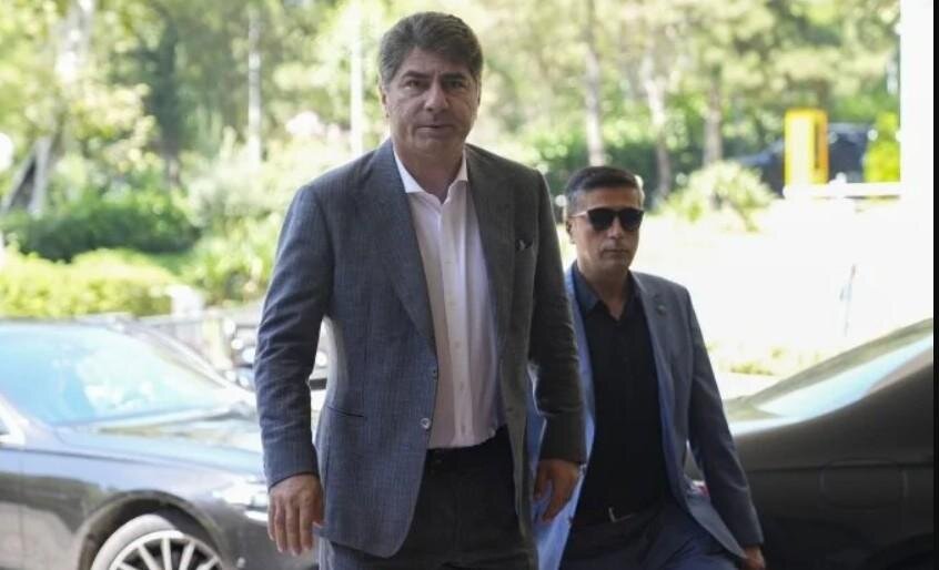 HAKAN SAF�: \