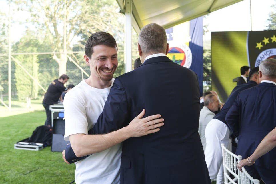 F.BAH�E'DE MERT HAKAN SEV�NC�